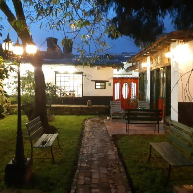Cedron Hostel Bogotá Eksteriør billede